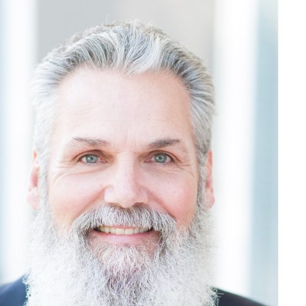 Dr. Shawn Isdale of Isdale Chiropractic Clinic